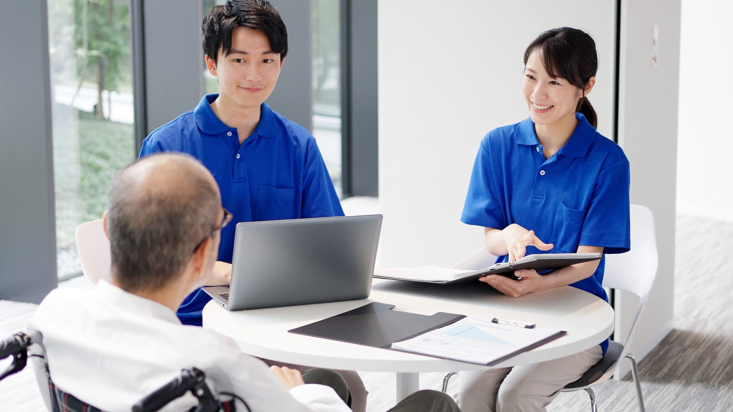 スタッフによるサポート